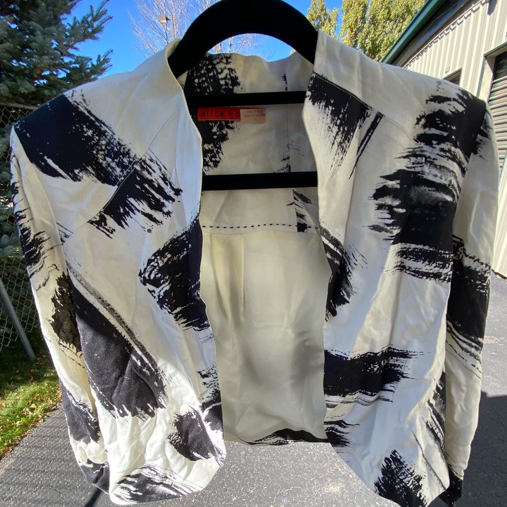 Alice + Olivia Black Blazer Size2